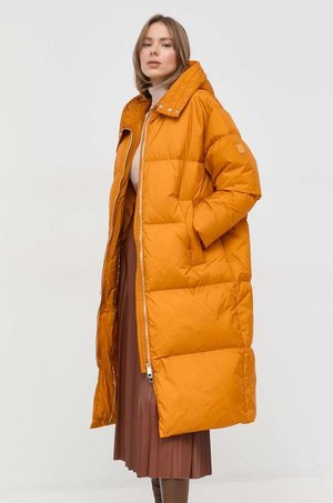 BOSS kurtka puchowa damska kolor pomarańczowy zimowa